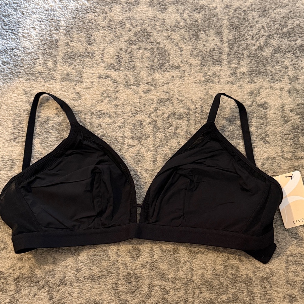 Lively wireless spacer bra. Size 3.